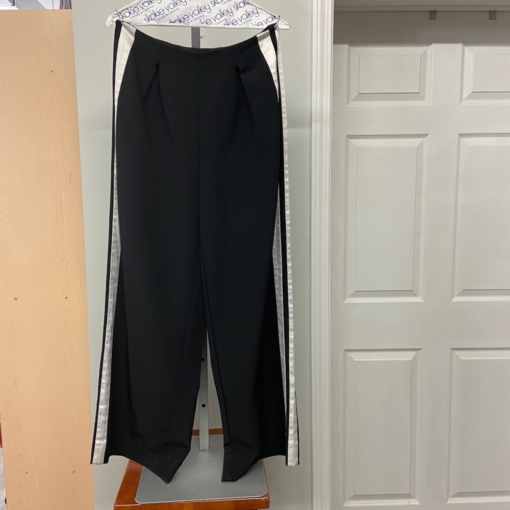 Kendall and Kylie wide leg pants